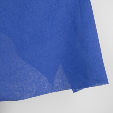 Gładki niebieski len