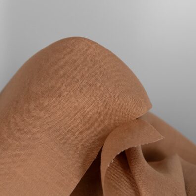 Jasna brązowa tkanina 100% lniana