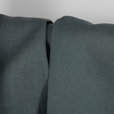 Tkanina na szycie ubrań i tekstyliów domowych.