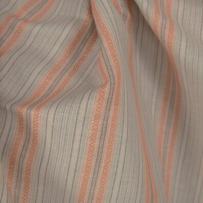 Tkanina na szycie ubrań i tekstyliów domowych.