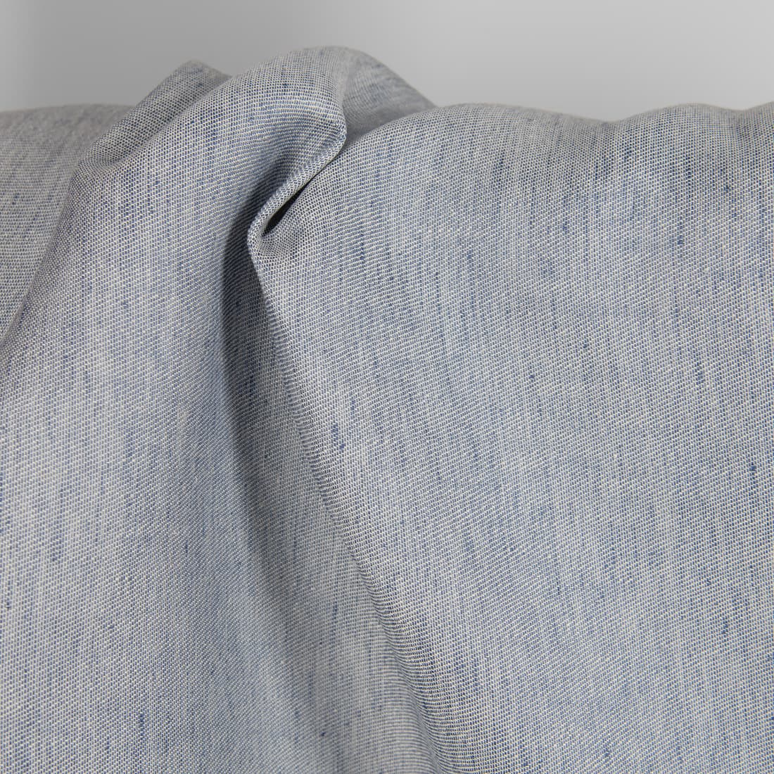 Tkanina na szycie ubrań i tekstyliów domowych.