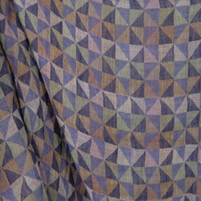 Prany fioletowy len w geometryczny wzór