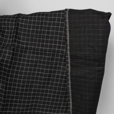 Dwustronna tkanina lniana w czarno-białą kratkę