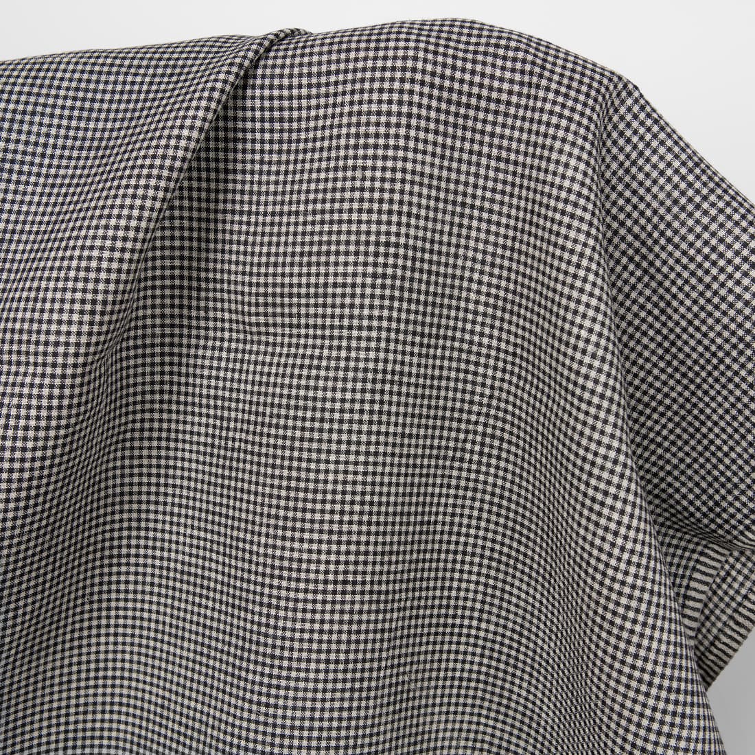 Tkanina na szycie ubrań i tekstyliów domowych.