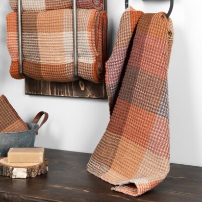 Ręcznik w brązową kratkę