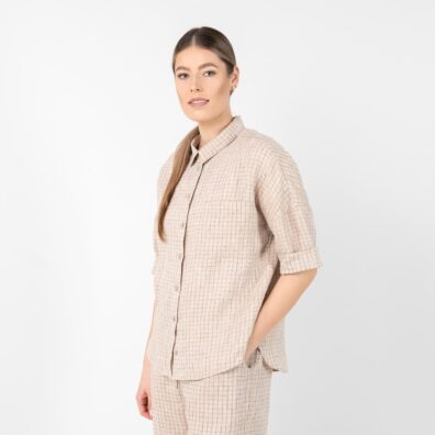 Piaskowa bluzka w kratkę. Rękaw 3/4