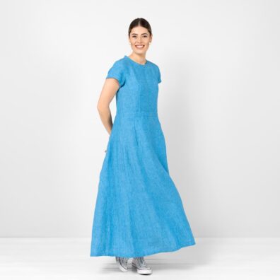 Niebieska sukienka. Midi