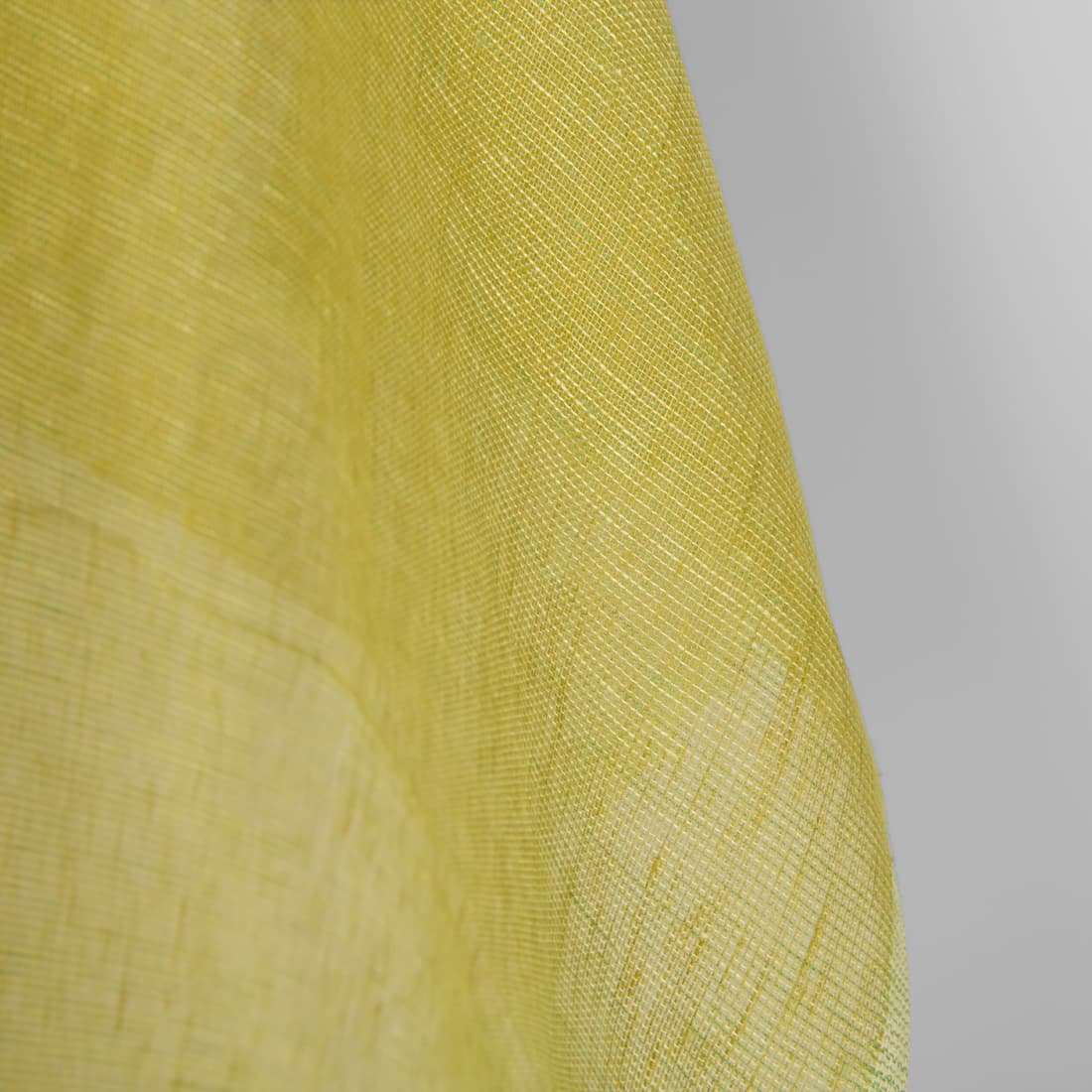 Zielonkawy len na firanki i lekkie produkty