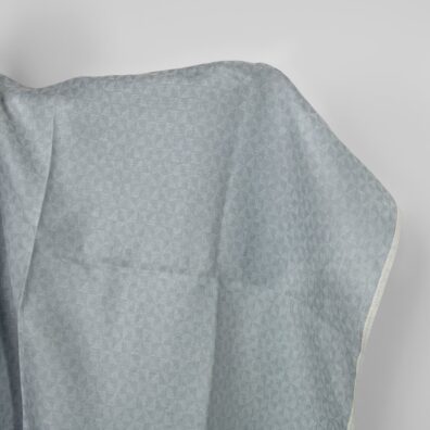 Żakardowy len w szare trójkąty