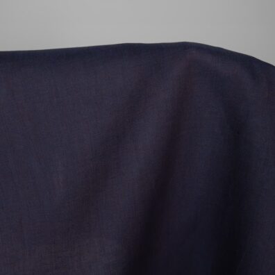 len wytkany w melanżu z granatowej i brązowej przędzy