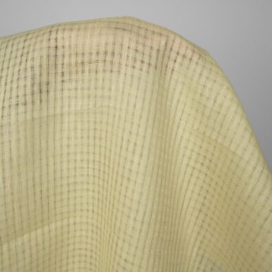 Żółty lekki len w przeźroczystą krateczkę