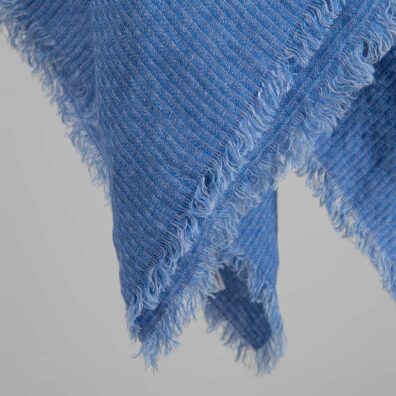 Brzegi ozdobione frędzelkami