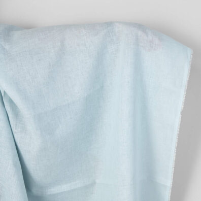 Niebieska w zieleń lekka tkanina lniana