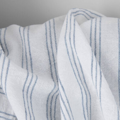 Biało - niebieski prany len z bawełną