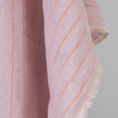 Pionowo biegnące paski