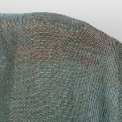 Przeźroczysta niebieska w zieleń melanżowa tkanina lniana