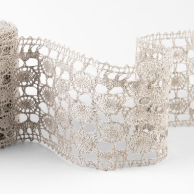 Niebarwiona szara koronka lniana