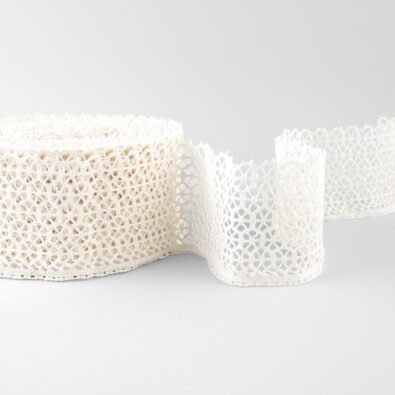 Mlecznobiała koronka lniana Nr 73