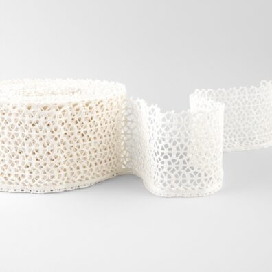 Mlecznobiała koronka lniana Nr 73