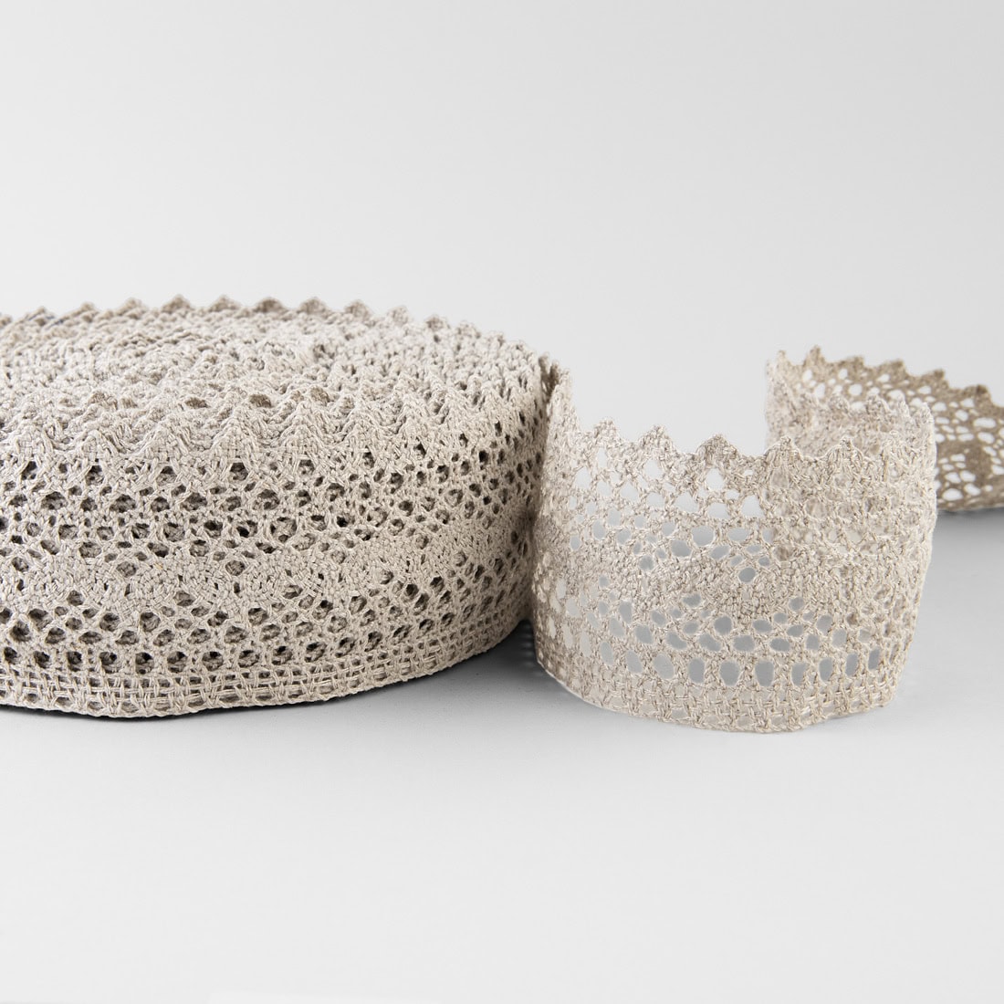 Niebarwiona szara koronka lniana Nr 79