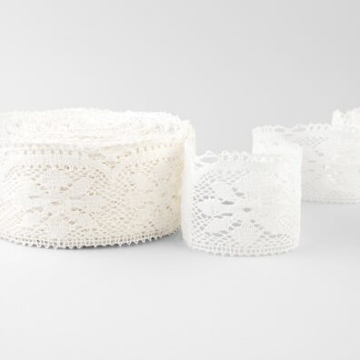 Mlecznobiała koronka lniana Nr 83