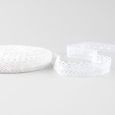 Śnieżnobiała koronka lniana Nr 103