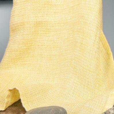 Keltainen pellavapyyhe