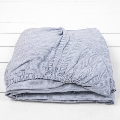 sininen pellavainen lakana