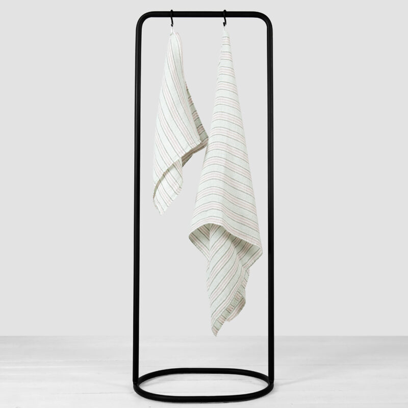 Pellavanvihreä raidallinen kylpypyyhe