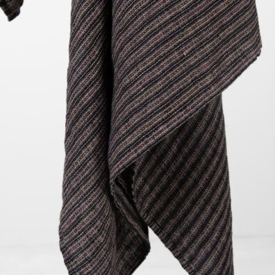 Pellavainen ruskea raidallinen kylpypyyhe