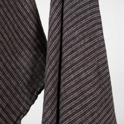 Pellavainen ruskea raidallinen kylpypyyhe