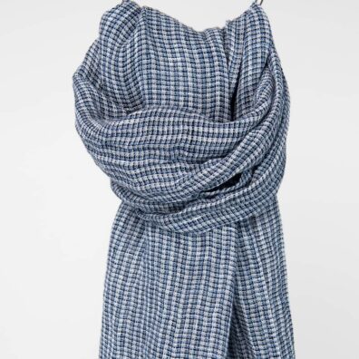pieni ruudullinen pellavainen sininen huivi