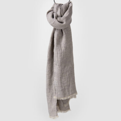 Pellavainen harmaaruutuinen huivi