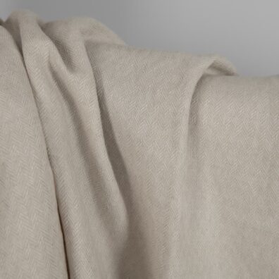 Puolipellava beige kalanruoto pesty, pehmeä, joustava, ihoystävällinen