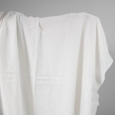 Raskas pellavakangas maidonvalkoinen pesty