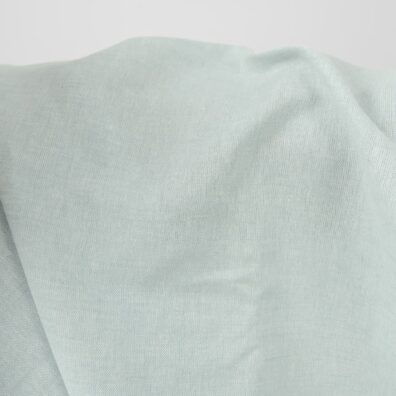 Puolipellavakangas vaalean turkoosi leveä soveltuu vaatteiden ja kodintekstiilien ompeluun