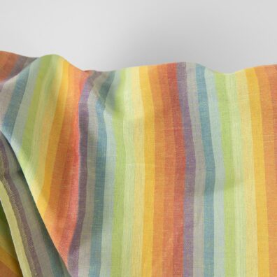 Pellava-puuvillakangas sateenkaariraidoilla