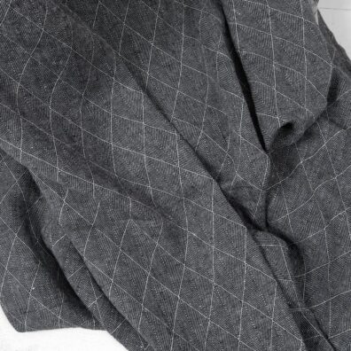 Sininen kaksipuolinen pellavakangas jossa on timanttikuvio pesty soveltuu vaatteiden ja kodintekstiilien ompeluun