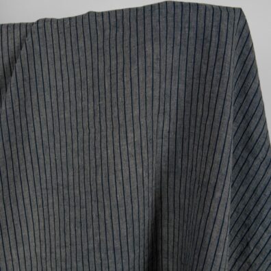 Pellavakangas sinimusta raidallinen pesty, leveys 145cm