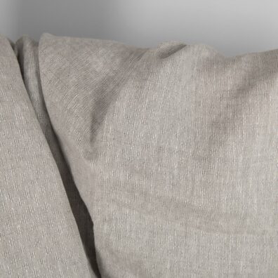 Vaaleanharmaa pellavakangas jossa on ajour-rombeja leveys 150cm