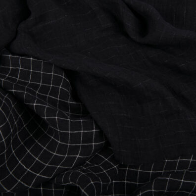 Musta ruudullinen pellavakangas pesty, kaksipuoleinen, kaksikerroksinen kangas