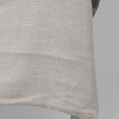 Pellavakangas kalanruoto luonnonharmaata on tiheä, repimätön, keskipainoinen ja keskipaksu