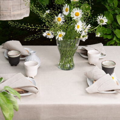 Luonnonharmaa pellava pöytäliina