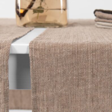 Ruskea pellava kaitaliina kangaskuvio kalanruoto