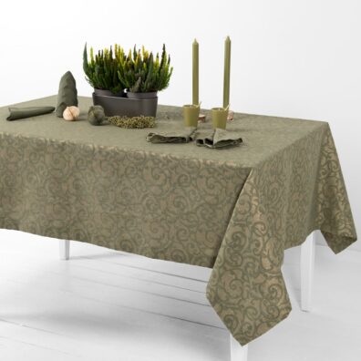 Puolipellava pöytäliina, kudottu tummanvihreä puuvilla, luonnonvärinen (värjäämätön, ruskeanharmaa) pellava ja kultainen polyesterilanka