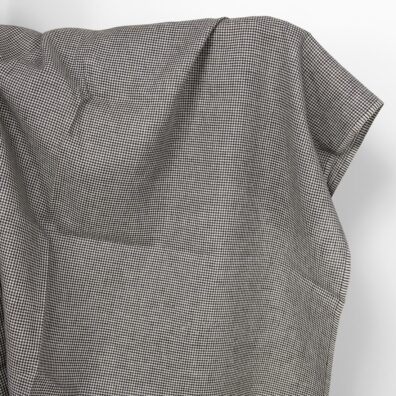 Pellava musta ruudullinen kangas