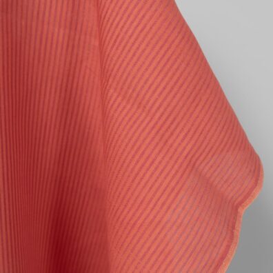 Pellavakangas jossa on vaaleanpunaisia raitoja leveys 150cm