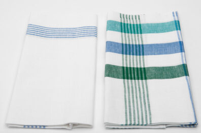 pellavapuuvillainen keittiöpyyhesarja valkoinen vihreillä ja sinisillä raidoilla