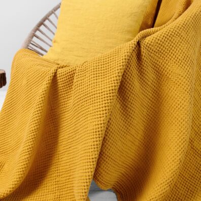 Pellavaa-puuvillaa huopa sinapinkeltainen erikoispesty, pehmeä, joustava, ihoystävällinen