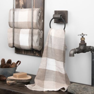 Pellavainen saunapyyhe hiekanväriset ruudut